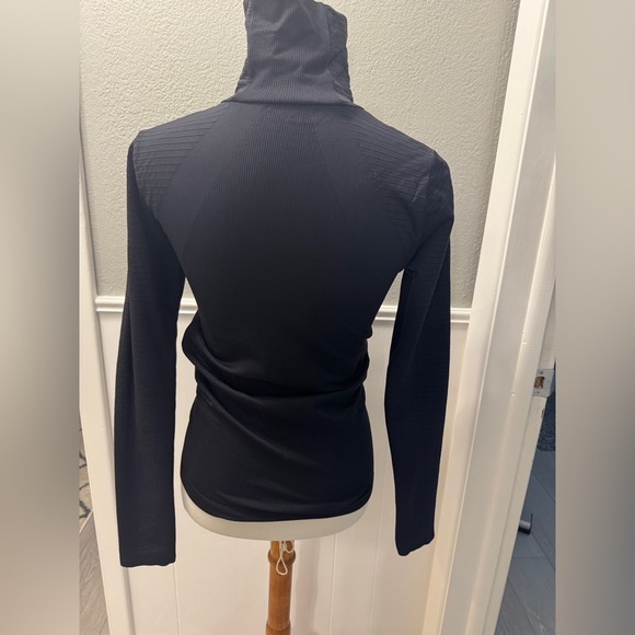 Athleta Flurry Blizzard Ribbed Turtleneck - Black - Size Small - Picture 4 of 6
